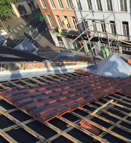 Une pose et rénovation de toiture à Torcy